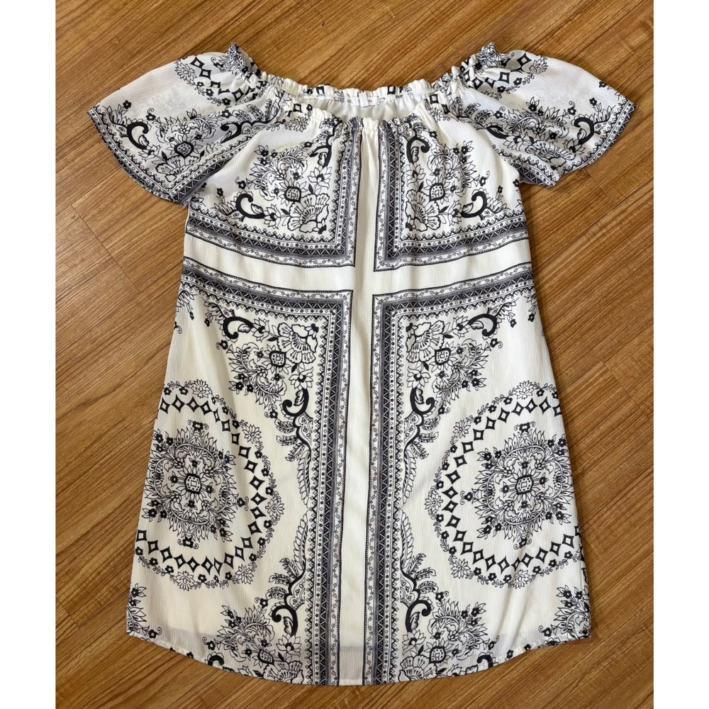 Maurices Off Shoulder Shift Dress Womens Small Black White Medallion Boho
